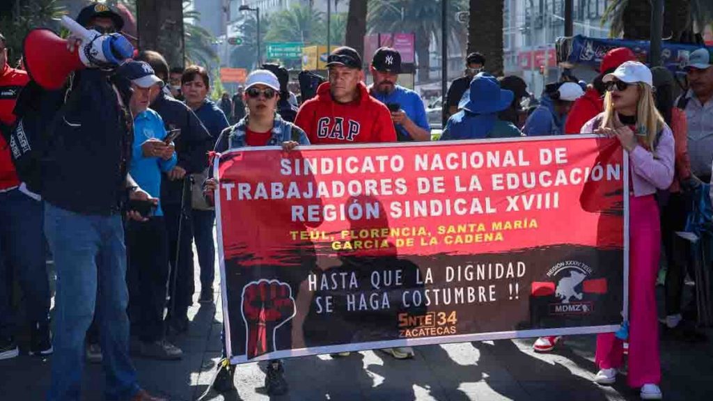 Maestros CNTE bloqueos