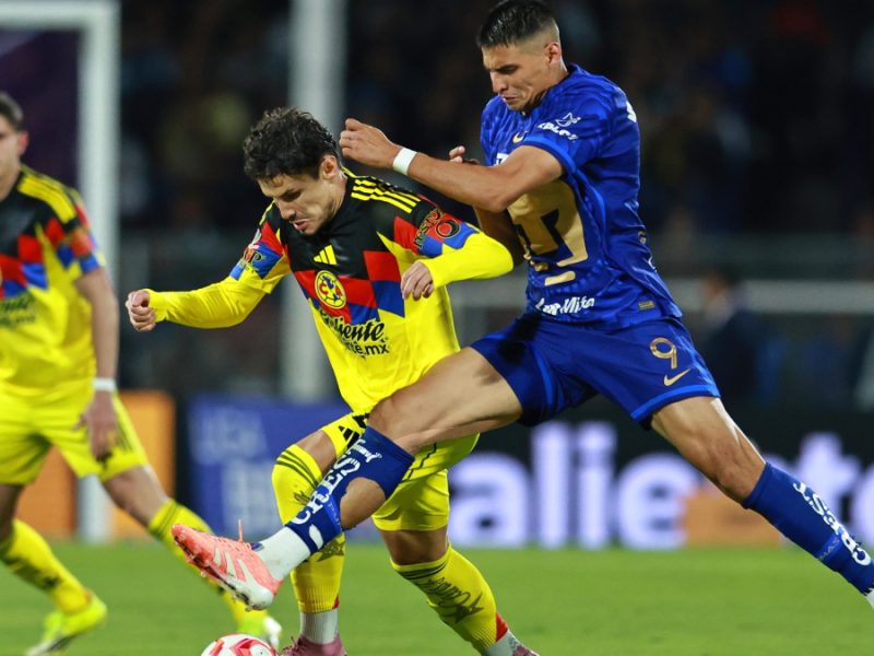 Pumas vence al América con gol de último minuto 