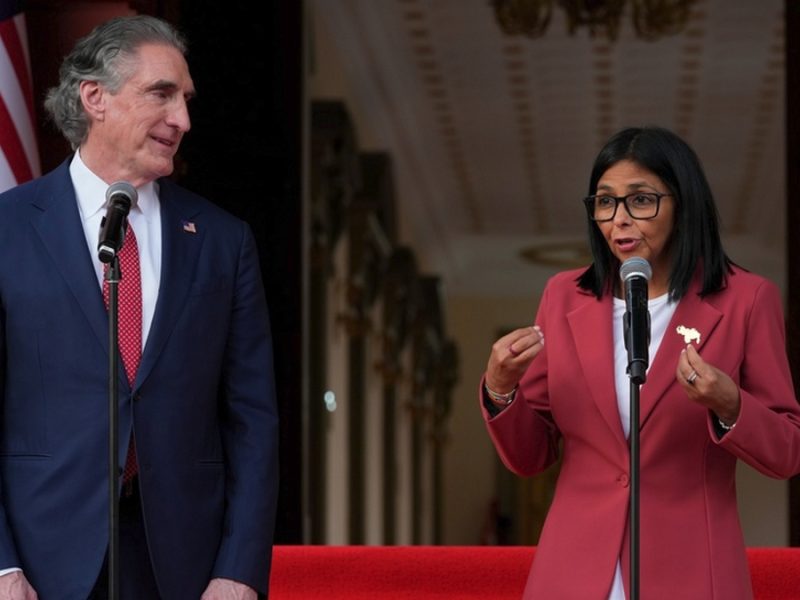 Tras 7 años de ruptura, EU y Venezuela restablecen relaciones diplomáticas