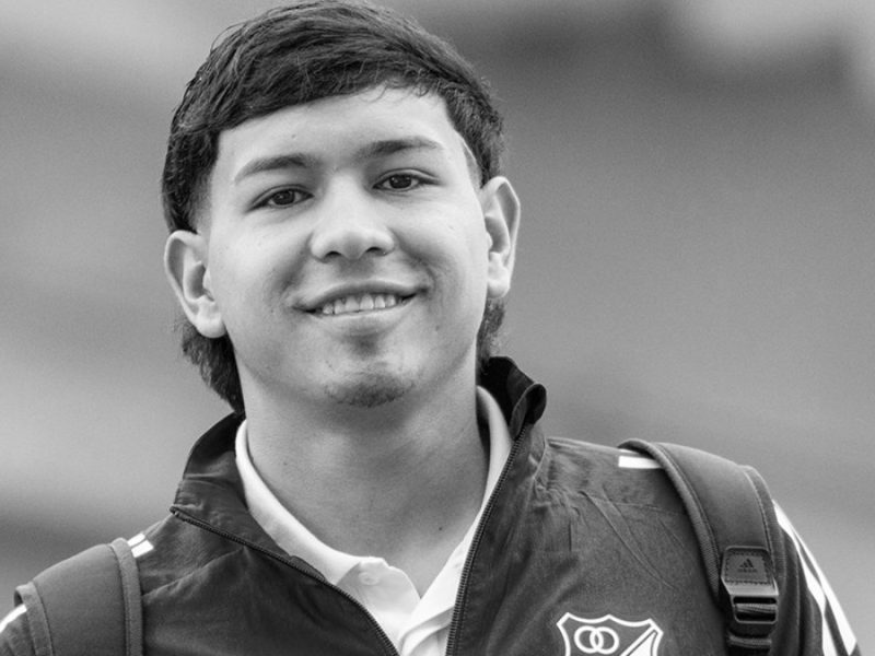 Fallece Santiago Castrillón, futbolista de 18 años que se desvaneció en partido 