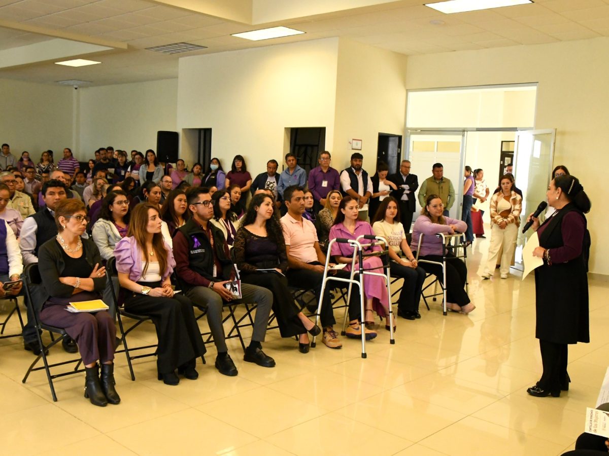 Capacitan a servidores públicos de Tulancingo en derechos de las mujeres
