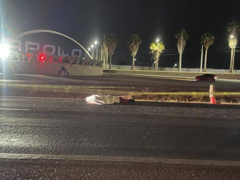 Motociclista derrapa y muere arrollado por varios autos en el Libramiento Norte de Irapuato