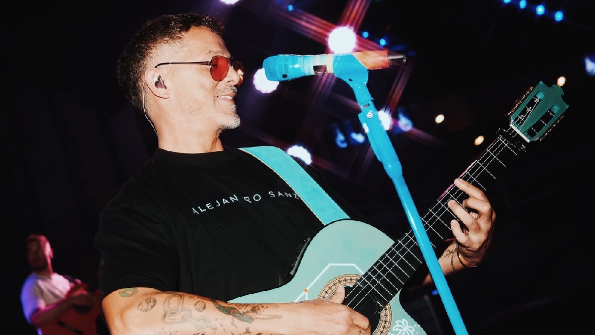 Alejandro Sanz y Stephanie Cayo