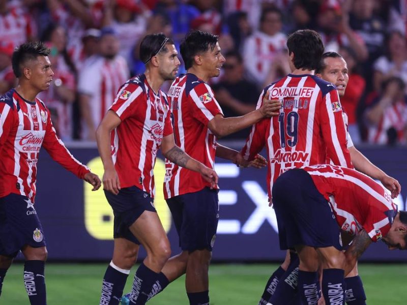 Chivas se adueña de Los Ángeles y vence al Atlas en Clásico Tapatío amistoso