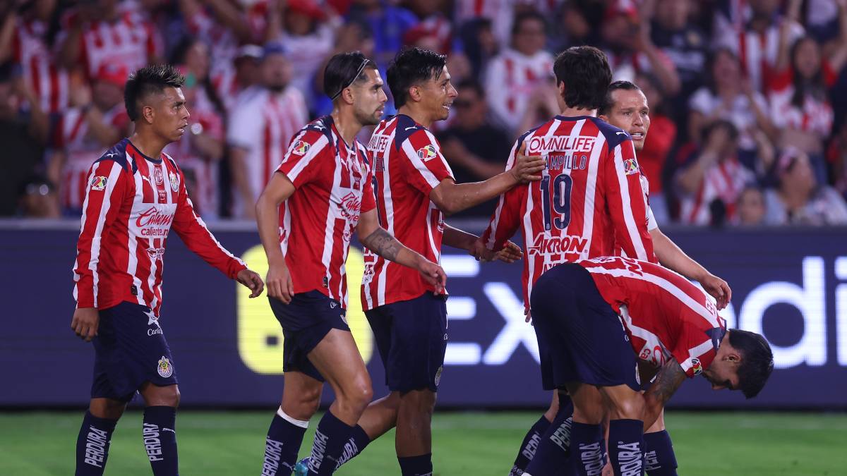 Chivas se adueña de Los Ángeles y vence al Atlas en Clásico Tapatío amistoso - Foto: Chivas Prensa.