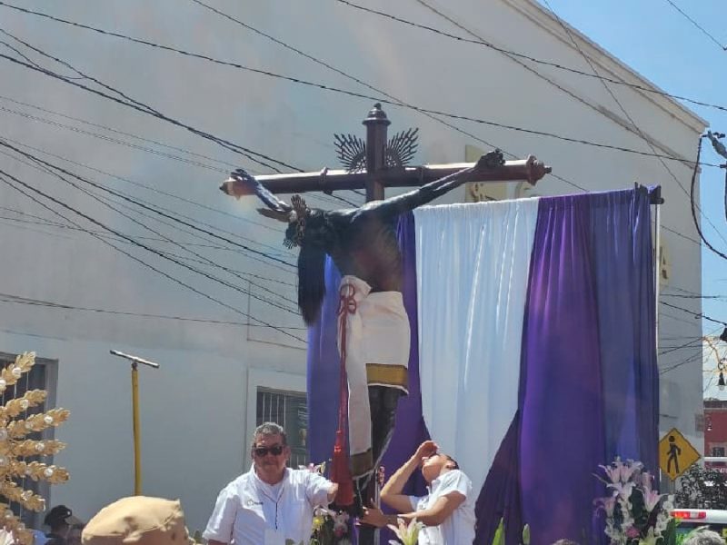 Celebran miles al Cristo Negro que “eligió” Salamanca para ser venerado