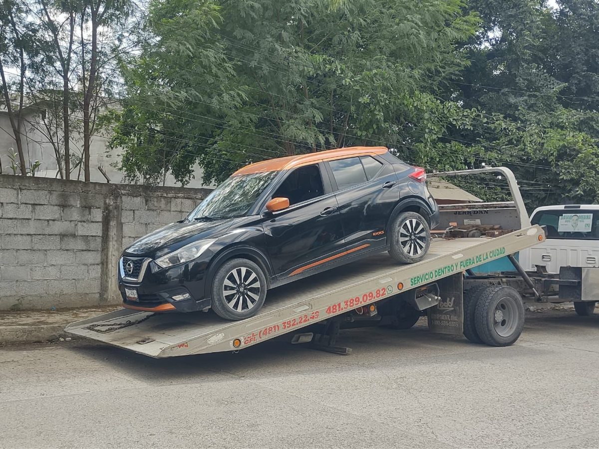 Denuncian presunto fraude en venta de vehículo con reporte de robo en Huejutla