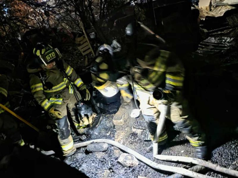 Lo pierde todo: Incendio consume vivienda en callejón de Guanajuato capital