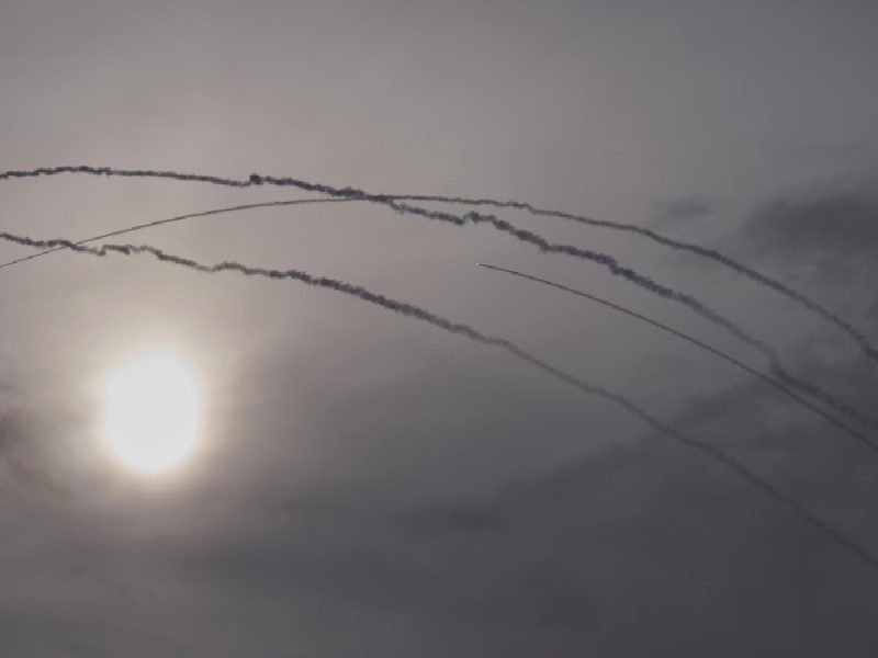 Irán y EU endurecen posturas sobre negociaciones para poner fin a la guerra