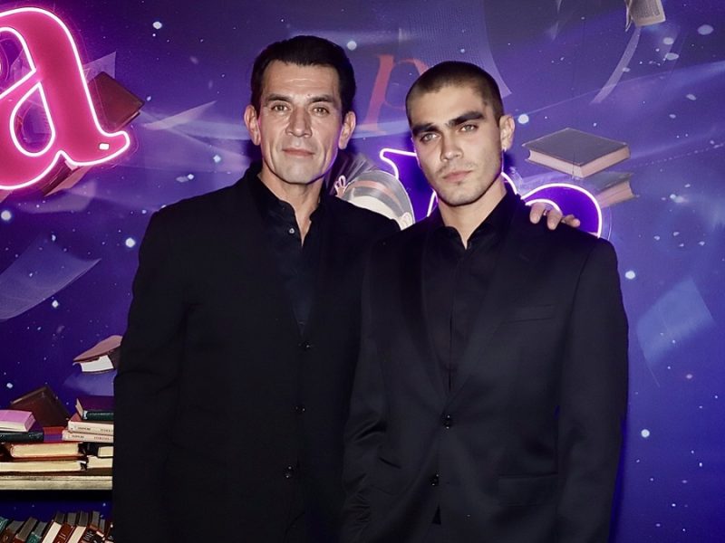 Jorge Salinas presenta a su hijo Santiago: Sorprende con su galanura y porte de modelo