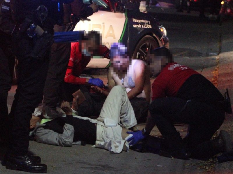 Asalto escala a riña en la colonia Killian; hay un baleado y otro con heridas de machete