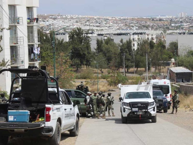 Hallan a hombre asesinado dentro de departamento en Cañada del Real; el quinto del año