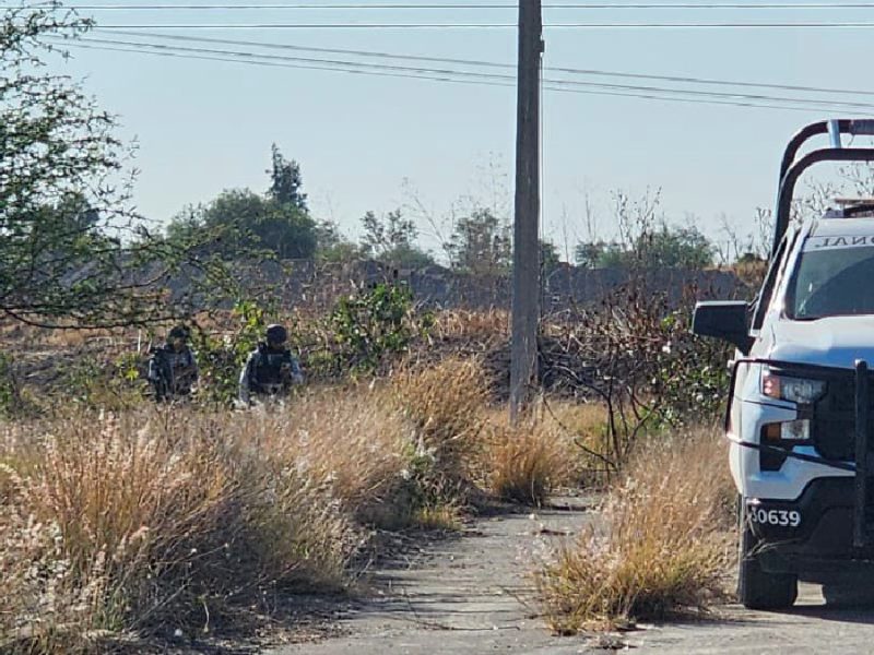 Hallan cuerpo maniatado en baldío del parque industrial