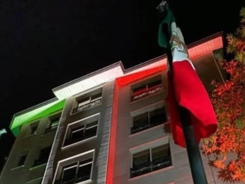 SRE reporta 352 mexicanos evacuados tras estallar guerra en Medio Oriente