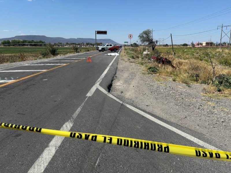 Fabián Ulises se impacta contra camioneta y muere en San Francisco del Rincón