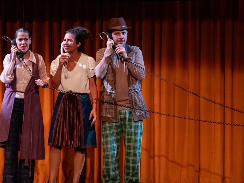 Presentan la puesta “El mar es un pixel”, una reflexión sobre el honor y la tecnología en el Teatro del Bicentenario