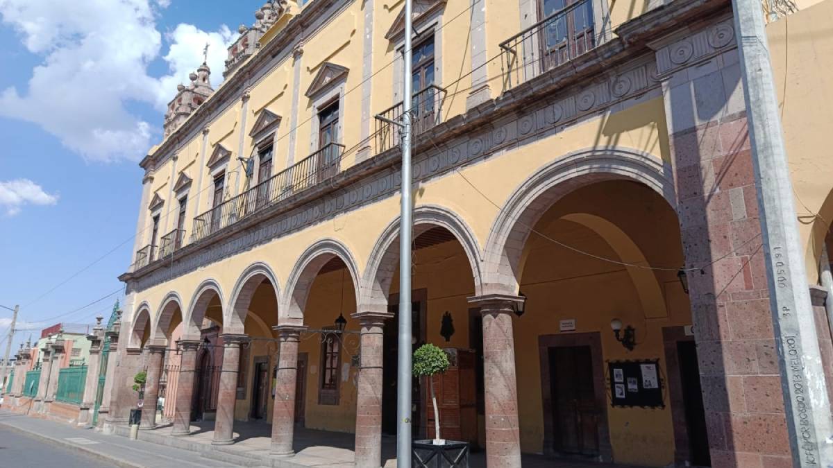presidencia-municipal-salvatierra-funcionario