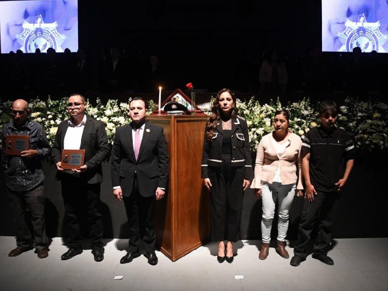 Anuncian Red de Sangre Azul, programa de acompañamiento a familias de policías estatales caídos