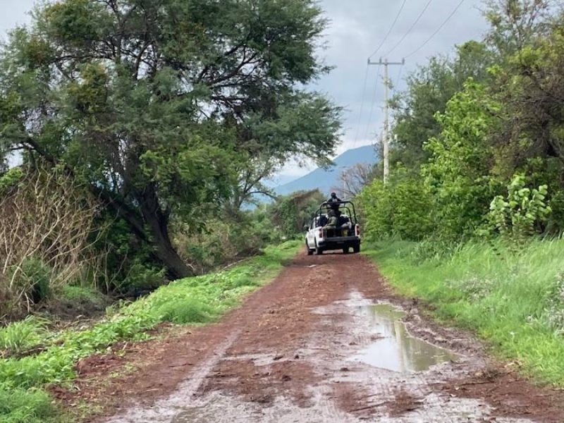 Localizan restos humanos calcinados dentro de un auto en Valle de Santiago