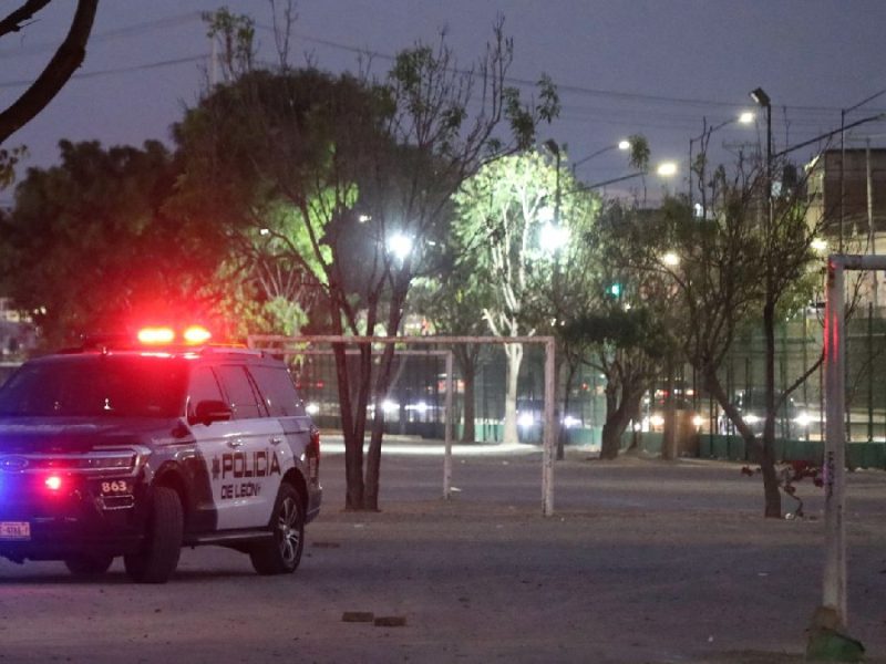 Llega operativo a partido de futbol en canchas del Malecón