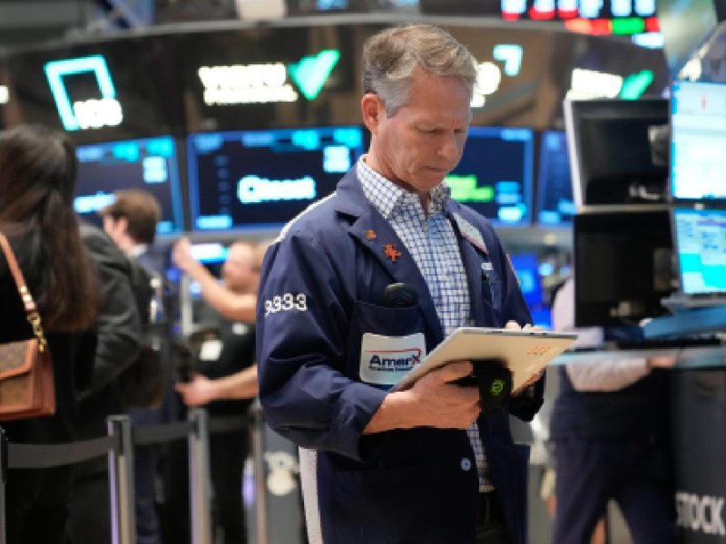 Wall Street cierra con ganancias tras jornada volátil por conflicto en Medio Oriente