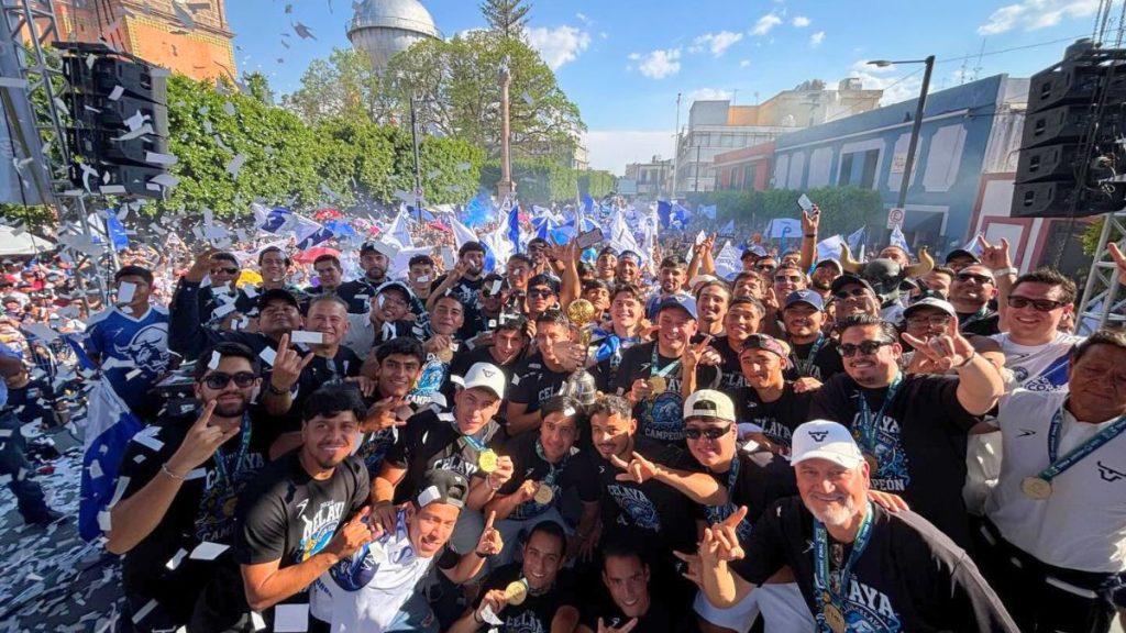Celaya celebra en grande: Toros desfilan con el título de la Liga Premier MX