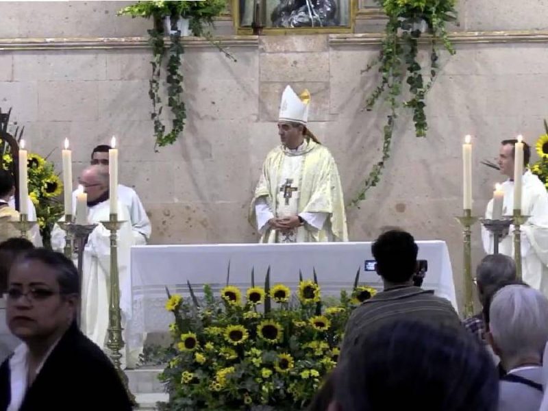 Conmemoran 800 años del fallecimiento de San Francisco de Asís con apertura de “Puerta Santa”
