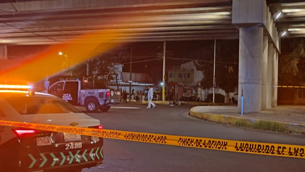 Asesinan a motociclista tras persecución en la colonia Jardines en Celaya