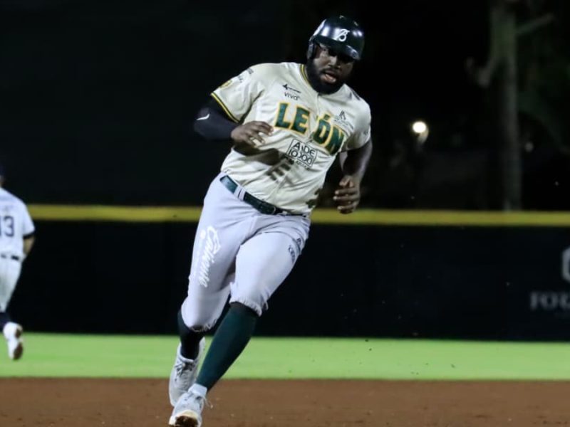 Bravos de León vence a Tigres de Quintana Roo y empata la serie
