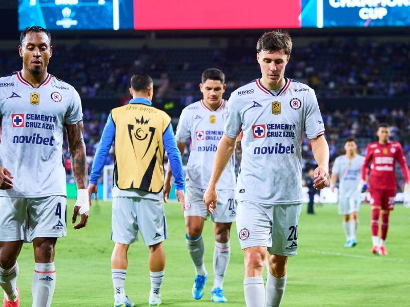Cruz Azul pierde 3-0 ante LAFC y está cerca de ser eliminado de la ‘Concachampions’