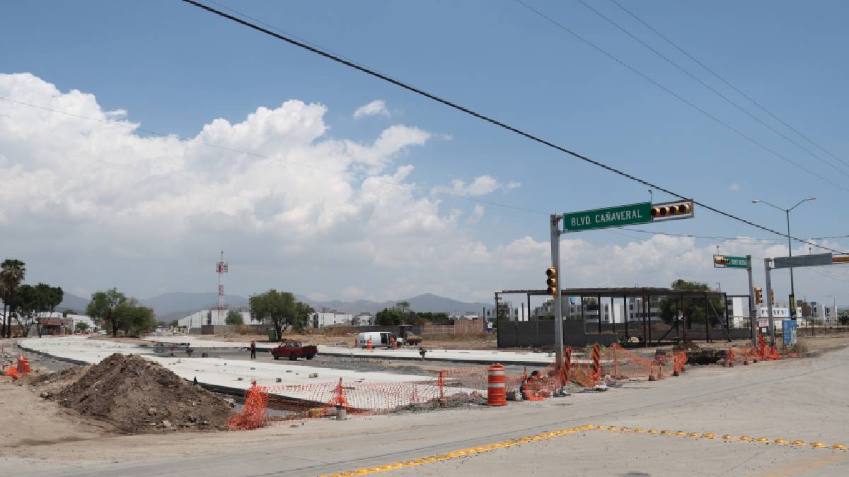 Construcción bulevar Cañaveral 01