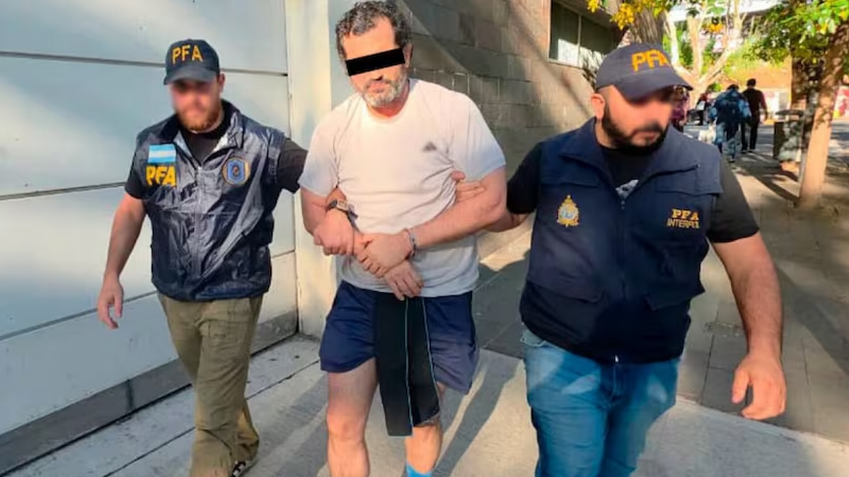 Contraalmirante Fernando Farías sobrino de extitular de Marina