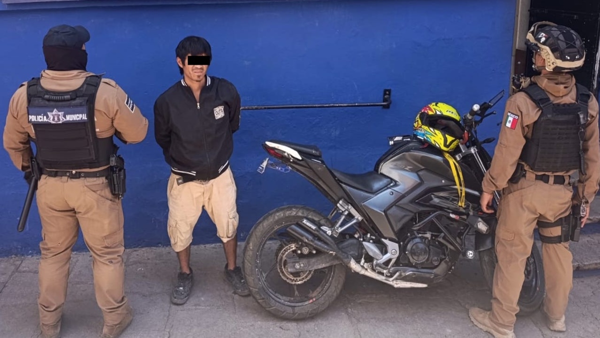 Detienen a hombre con cristal