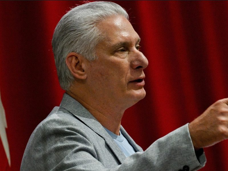 Cuba se defenderá, dice Díaz-Canel si EU invade a la isla para deponerlo