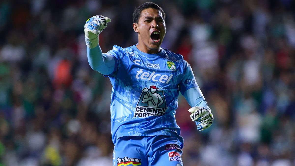 Óscar García, arquero del Club León, festejando uno de los goles ante Atlas. Foto: Mexsport.