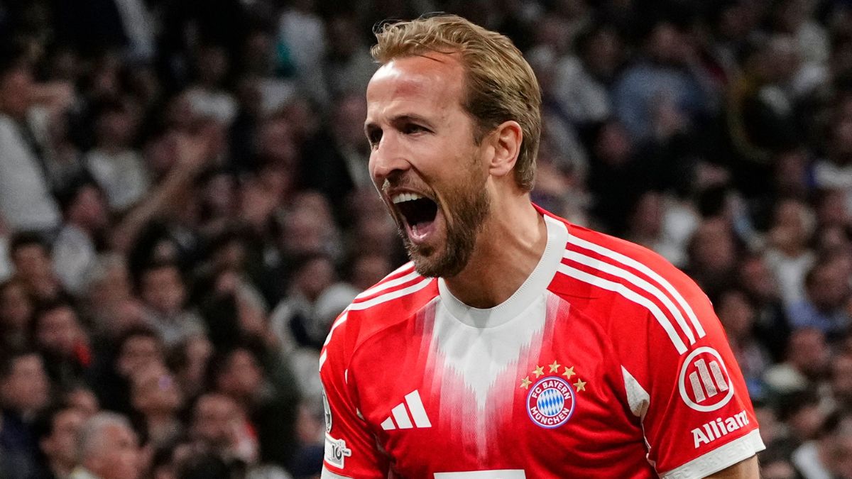 Harry Kane celebrando uno de los dos goles del Bayern Munich contra Real Madrid. Foto: Agencia AP.