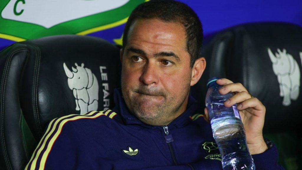 André Jardine en la banca del Nou Camp. Foto: Mexsport.