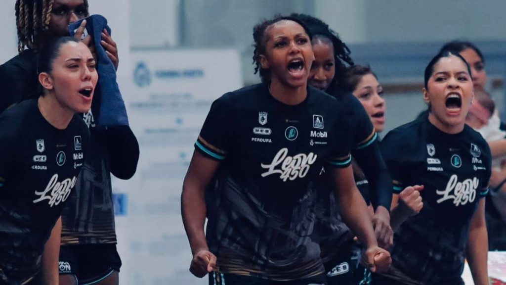 Abejas de León Femenil en su último compromiso ante Santas del Potosí. Foto: Abejas de León Oficial.