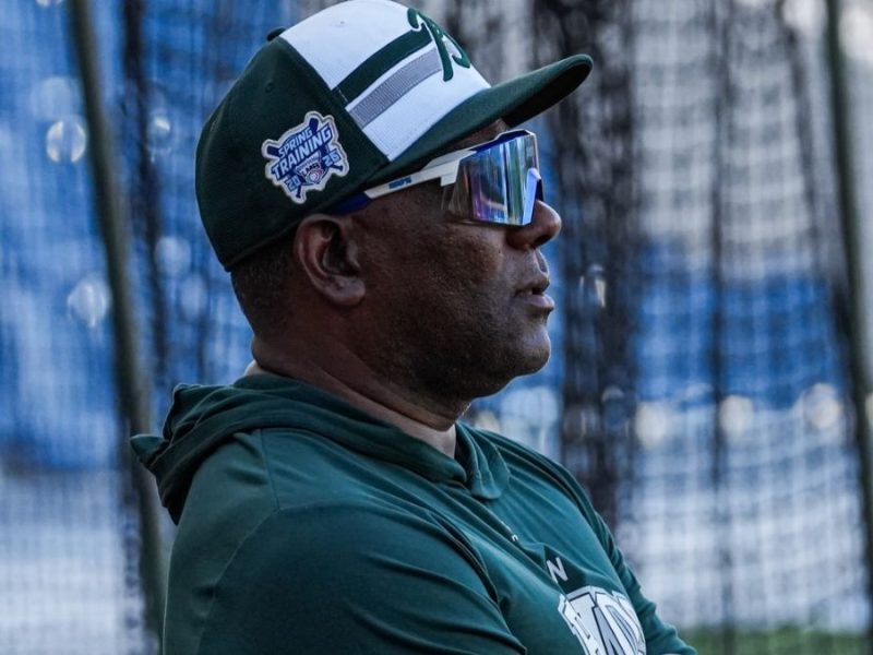 Miguel Tejada, mánager de Bravos de León: “Tomamos un juego a la vez”