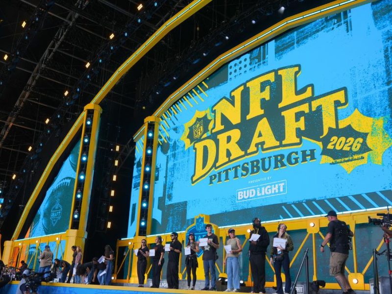 Fernando Mendoza roba la atención en el Draft de la NFL 2026