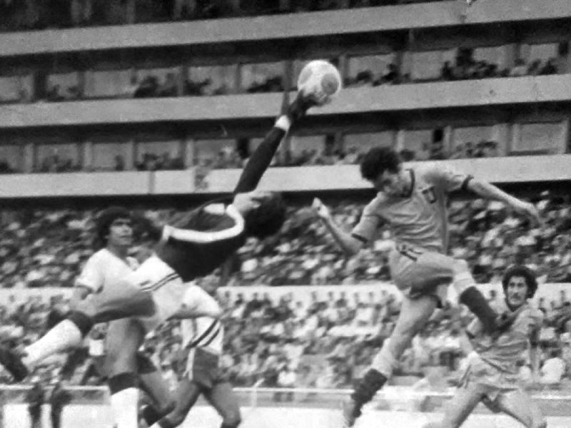 José Luis “El Gato” Lugo: portero, maestro, amigo, cocinero y alma bohemia del Barrio Arriba