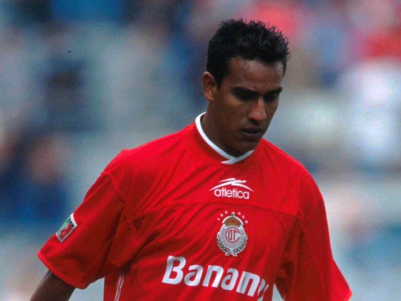 Solicitan ayuda para Enrique Alfaro, exjugador de Toluca FC, quien fue operado por un cáncer