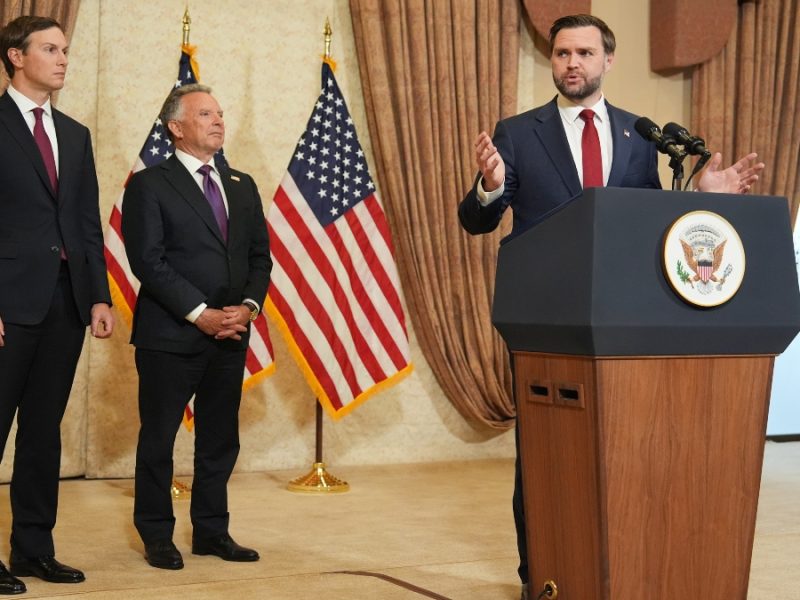 Fracasa negociación EU-Irán: Trump anuncia que tomará control de Ormuz e Irán responde