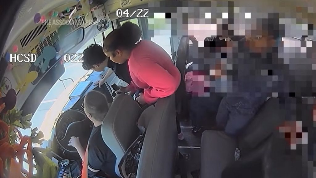 Evitan tragedia niños en EU