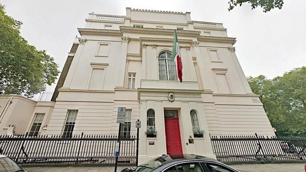 Hospedaje hijo de Ebrard Reino Unido