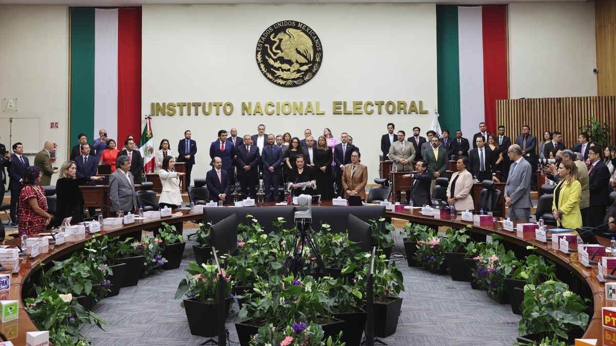 INE alista reacomodo de comisiones para integrar a nuevos consejeros