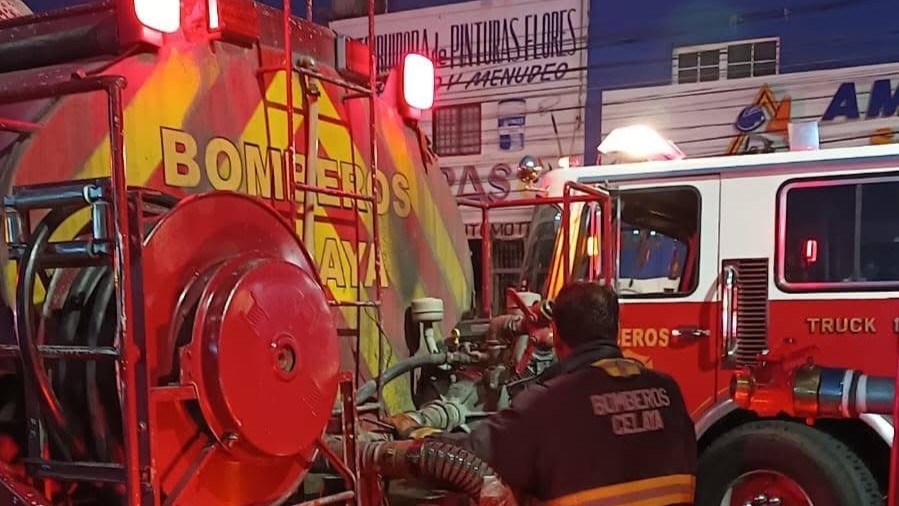 Incendio bodega Celaya 02