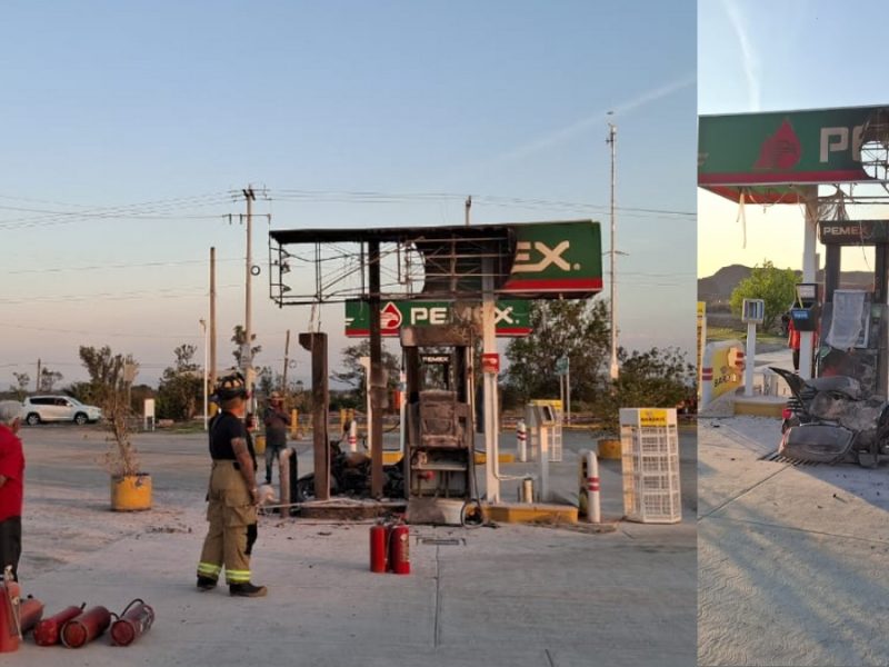 Motocicleta se incendia en gasolinera de Purísima; conductor queda con quemaduras