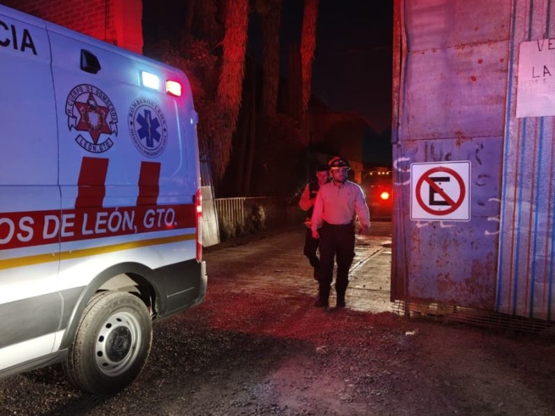 Incendio en recicladora de Ciudad Industrial fue apagado a tiempo por bomberos de León