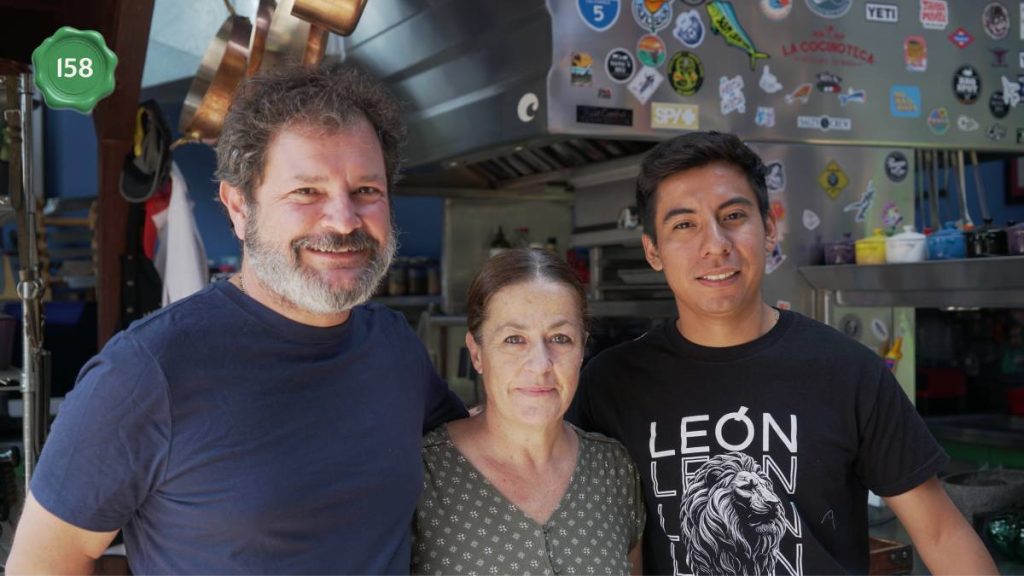Juan Emilio Villaseñor, su esposa Karla Tejeda y el chef Jaime Lucas